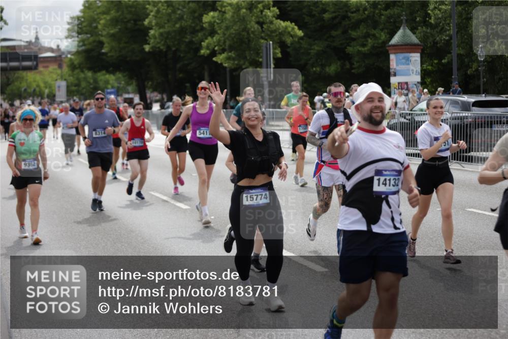 29.06.2025 - hella hamburg halbmarathon Jannik Wohlers http://msf.ph/oto/8183781 29.06.2025 11:10:46 Lombardsbrücke 1810, 4023, 4024, 4025, 4026, 4269, 4452, 5411, 5797, 6004, 6018, 6651, 6729, 6743, 6933, 7207, 8314, 8802, 8964, 9362, 9375, 9581, 10170, 10758, 10883, 11807, 13546, 14132, 15371, 15373, 15774, 15786, 15787, 15788, 15810, 17507, 17821, 18263, 18752, 19179 meine-sportfotos.de