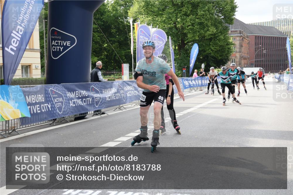 29.06.2025 - hella hamburg halbmarathon Strokosch-Dieckow http://msf.ph/oto/8183788 29.06.2025 09:24:14 Ziel 20003, 20041, 20051, 20084, 20109, 20110, 20149, 20205, 20206, 20216, 20336, 20391 meine-sportfotos.de