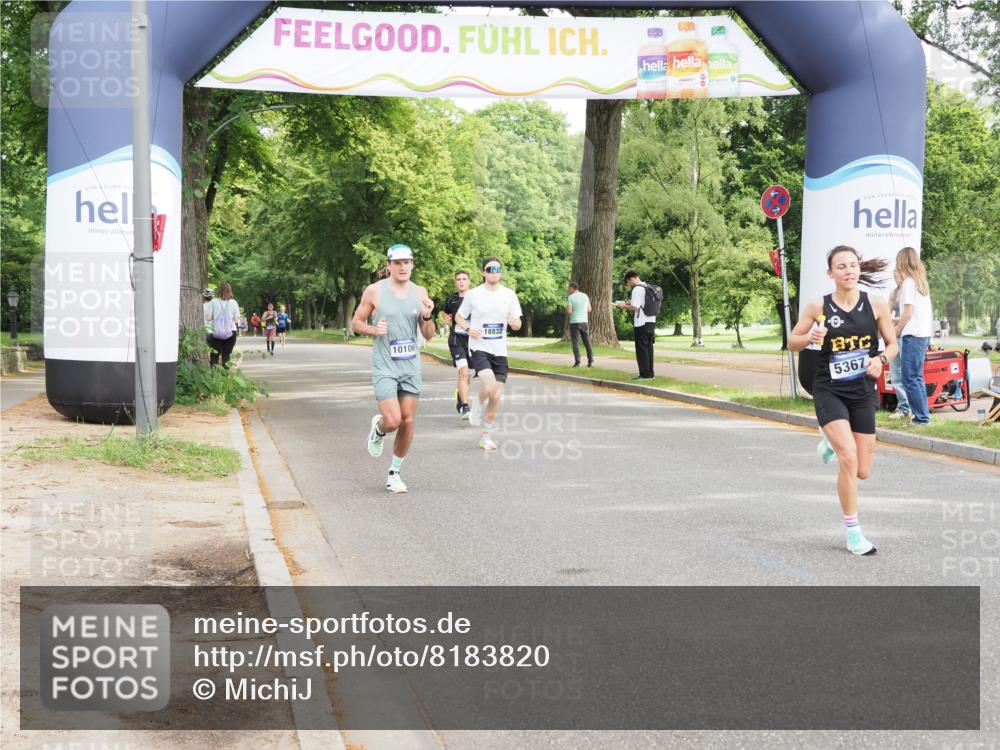 29.06.2025 - hella hamburg halbmarathon MichiJ http://msf.ph/oto/8183820 29.06.2025 10:17:54 Zwischen KM18-KM19 4678, 5367, 8731, 10106, 16377, 18567, 18832 meine-sportfotos.de