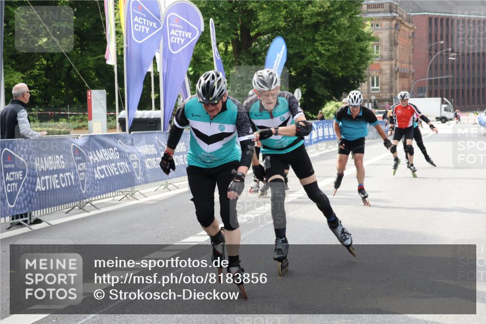 29.06.2025 - hella hamburg halbmarathon Strokosch-Dieckow http://msf.ph/oto/8183856 29.06.2025 09:24:16 Ziel 20003, 20051, 20084, 20109, 20110, 20149, 20205, 20206, 20216, 20336, 20391 meine-sportfotos.de
