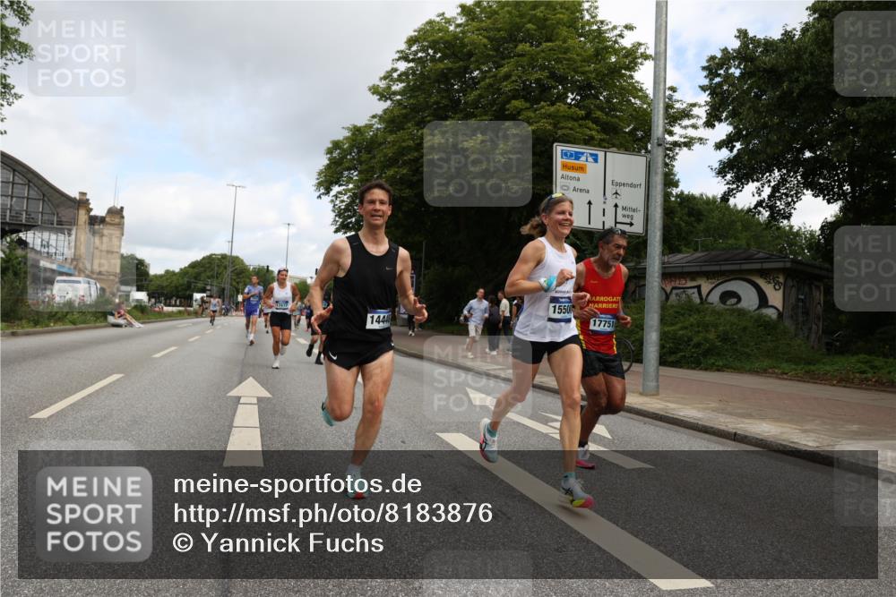 29.06.2025 - hella hamburg halbmarathon Yannick Fuchs http://msf.ph/oto/8183876 29.06.2025 10:29:01 20KM 1080, 2228, 2879, 3005, 5550, 6305, 7534, 7884, 7901, 9376, 9519, 11019, 11202, 11230, 13771, 14448, 14549, 15500, 15902, 16148, 16243, 16417, 17751, 17877, 18026, 18906 meine-sportfotos.de