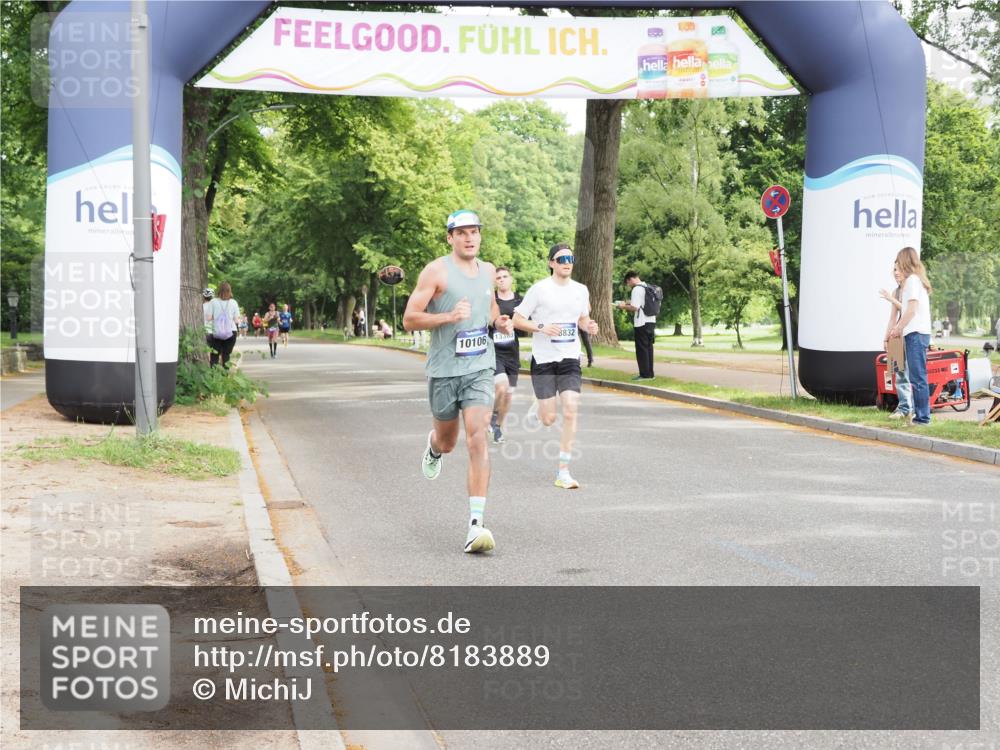 29.06.2025 - hella hamburg halbmarathon MichiJ http://msf.ph/oto/8183889 29.06.2025 10:17:55 Zwischen KM18-KM19 4678, 5367, 8731, 10106, 13383, 16377, 18567, 18832 meine-sportfotos.de