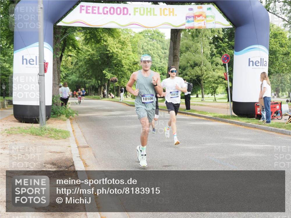 29.06.2025 - hella hamburg halbmarathon MichiJ http://msf.ph/oto/8183915 29.06.2025 10:17:55 Zwischen KM18-KM19 4678, 5367, 8731, 10106, 13383, 16377, 18567, 18832 meine-sportfotos.de