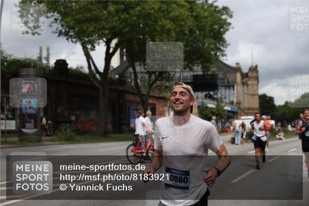 29.06.2025 - hella hamburg halbmarathon Yannick Fuchs http://msf.ph/oto/8183921 29.06.2025 10:43:26 20KM 1094, 1342, 1381, 1452, 1476, 2013, 2504, 2592, 2596, 2706, 2889, 2937, 3060, 4017, 4183, 4185, 4832, 4847, 4890, 5460, 5705, 6158, 7067, 7297, 8112, 8302, 8821, 9038, 9126, 9213, 9463, 9619, 9649, 9695, 9924, 10053, 10184, 10859, 10860, 11340, 11519, 11579, 11679, 11779, 11819, 11977, 12094, 12421, 12533, 12670, 13233, 13269, 13688, 14526, 15422, 15523, 15857, 15894, 16114, 16369, 16592, 16627, 16731, 17173, 17632, 18058, 18842, 18873, 18887 meine-sportfotos.de