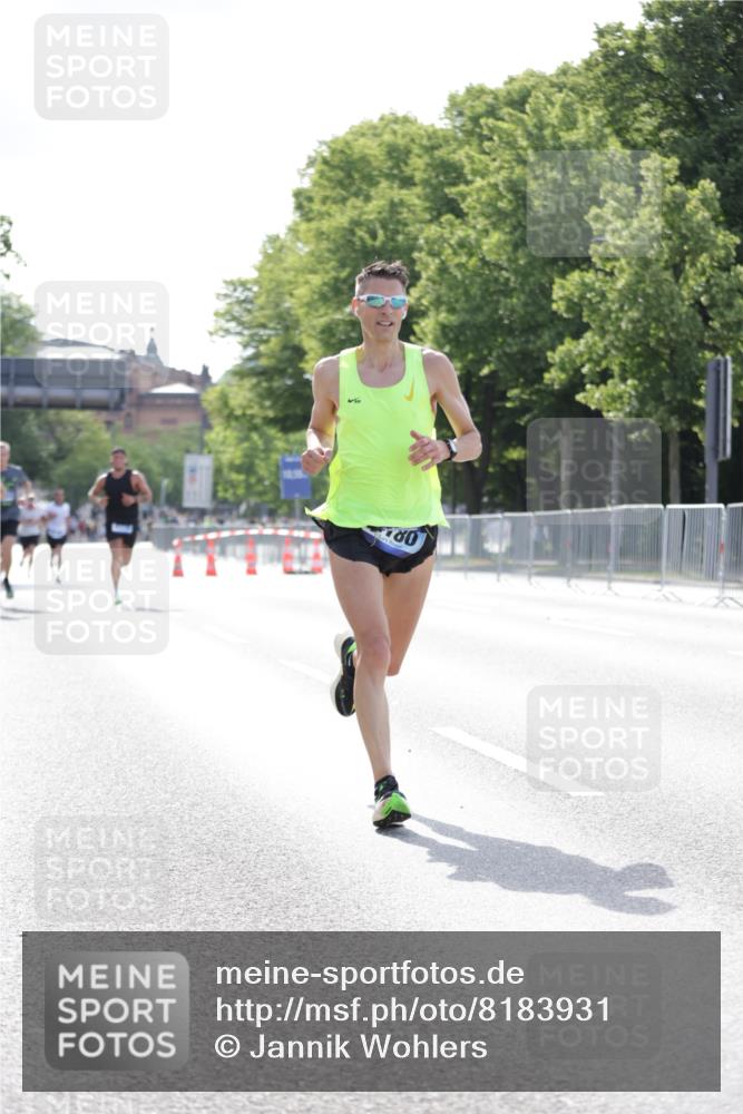 29.06.2025 - hella hamburg halbmarathon Jannik Wohlers http://msf.ph/oto/8183931 29.06.2025 09:43:06 Lombardsbrücke 1271, 2075, 2180, 6090, 7380, 8318, 9767, 13374, 15023, 15483, 15671 meine-sportfotos.de