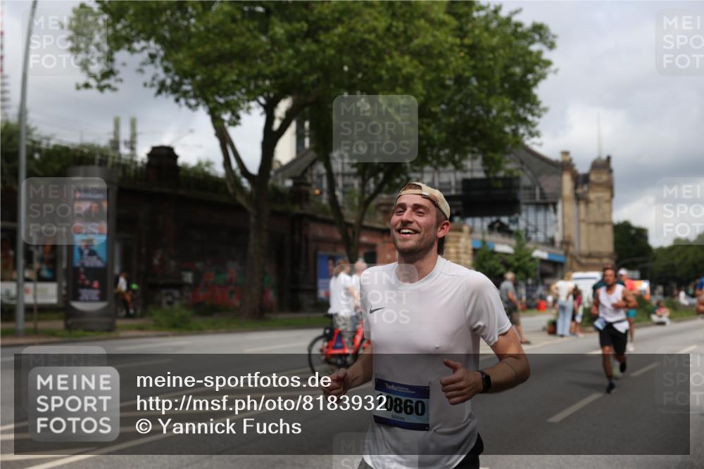29.06.2025 - hella hamburg halbmarathon Yannick Fuchs http://msf.ph/oto/8183932 29.06.2025 10:43:26 20KM 1094, 1342, 1381, 1452, 1476, 2013, 2504, 2592, 2596, 2706, 2889, 2937, 3060, 4017, 4183, 4185, 4832, 4847, 4890, 5460, 5705, 6158, 7067, 7297, 8112, 8302, 8821, 9038, 9126, 9213, 9463, 9619, 9649, 9695, 9924, 10053, 10184, 10859, 10860, 11340, 11519, 11579, 11679, 11779, 11819, 11977, 12094, 12421, 12533, 12670, 13233, 13269, 13688, 14526, 15422, 15523, 15857, 15894, 16114, 16369, 16592, 16627, 16731, 17173, 17632, 18058, 18842, 18873, 18887 meine-sportfotos.de