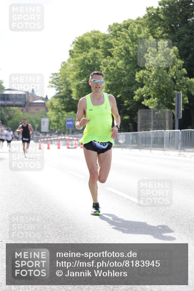 29.06.2025 - hella hamburg halbmarathon Jannik Wohlers http://msf.ph/oto/8183945 29.06.2025 09:43:06 Lombardsbrücke 1271, 2075, 2180, 6090, 7380, 8318, 9767, 13374, 15023, 15483, 15671 meine-sportfotos.de