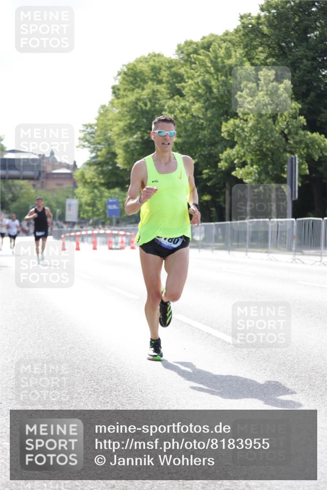 29.06.2025 - hella hamburg halbmarathon Jannik Wohlers http://msf.ph/oto/8183955 29.06.2025 09:43:06 Lombardsbrücke 1271, 2075, 2180, 6090, 7380, 8318, 9767, 13374, 15023, 15483, 15671 meine-sportfotos.de