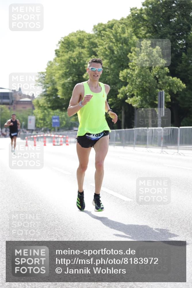 29.06.2025 - hella hamburg halbmarathon Jannik Wohlers http://msf.ph/oto/8183972 29.06.2025 09:43:06 Lombardsbrücke 1271, 2075, 2180, 6090, 7380, 8318, 9767, 13374, 15023, 15483, 15671 meine-sportfotos.de