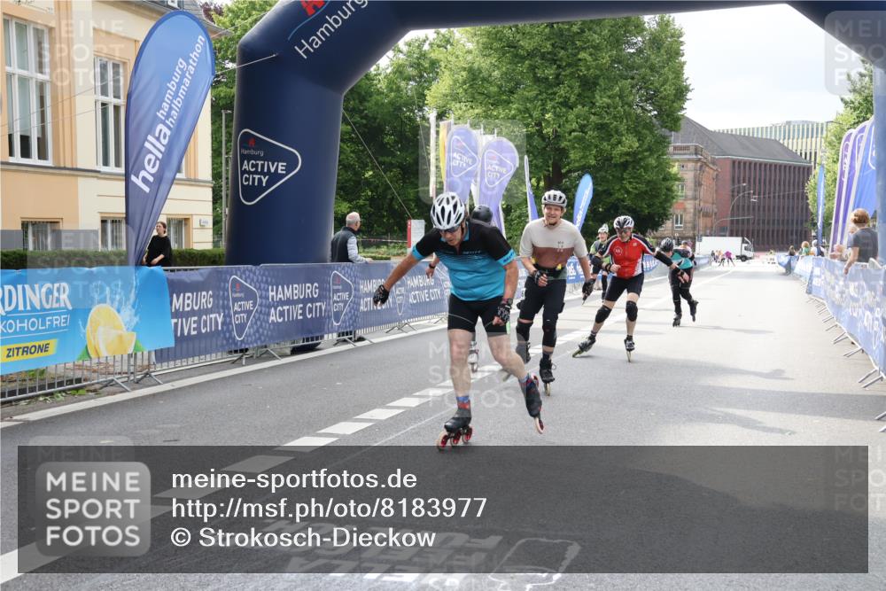 29.06.2025 - hella hamburg halbmarathon Strokosch-Dieckow http://msf.ph/oto/8183977 29.06.2025 09:24:18 Ziel 20003, 20051, 20084, 20109, 20110, 20149, 20216, 20336, 20391 meine-sportfotos.de
