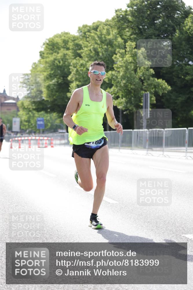 29.06.2025 - hella hamburg halbmarathon Jannik Wohlers http://msf.ph/oto/8183999 29.06.2025 09:43:06 Lombardsbrücke 1271, 2075, 2180, 6090, 7380, 8318, 9767, 13374, 15023, 15483, 15671 meine-sportfotos.de