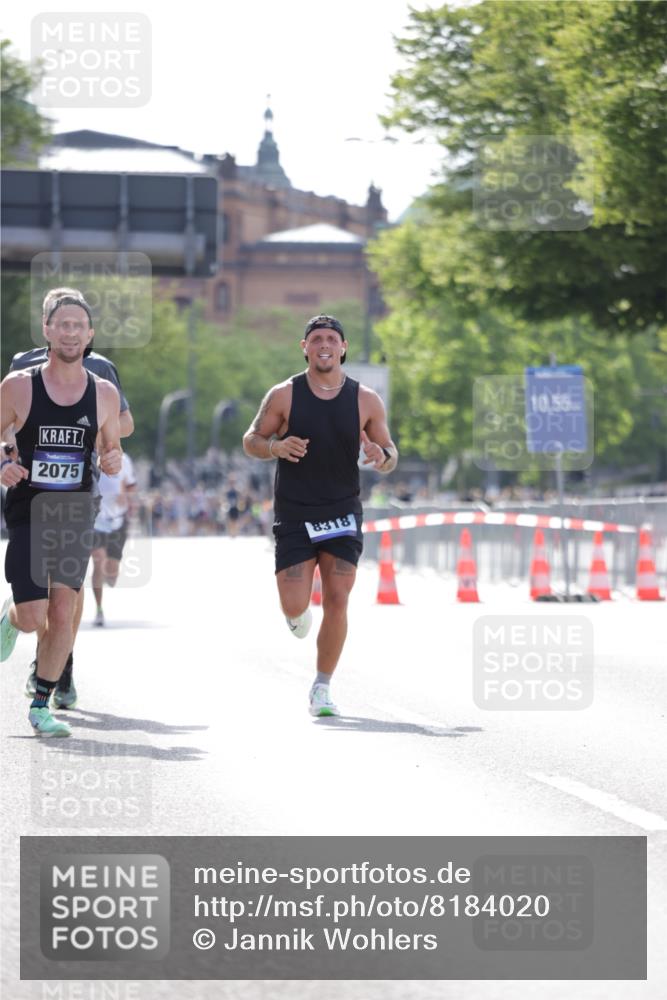 29.06.2025 - hella hamburg halbmarathon Jannik Wohlers http://msf.ph/oto/8184020 29.06.2025 09:43:08 Lombardsbrücke 1271, 2075, 2180, 6090, 7380, 8318, 15023, 17893 meine-sportfotos.de
