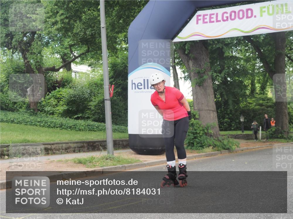 29.06.2025 - hella hamburg halbmarathon KatJ http://msf.ph/oto/8184031 29.06.2025 09:24:17 Zwischen KM18-KM19  meine-sportfotos.de