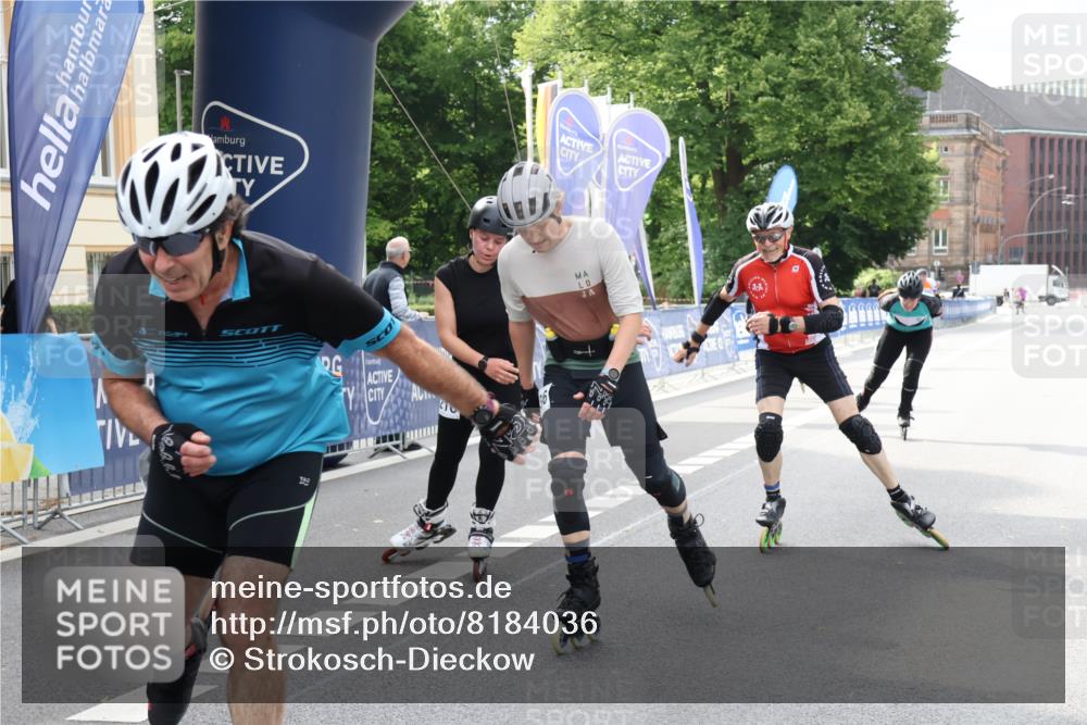 29.06.2025 - hella hamburg halbmarathon Strokosch-Dieckow http://msf.ph/oto/8184036 29.06.2025 09:24:19 Ziel 20003, 20084, 20109, 20149, 20216, 20336, 20391 meine-sportfotos.de