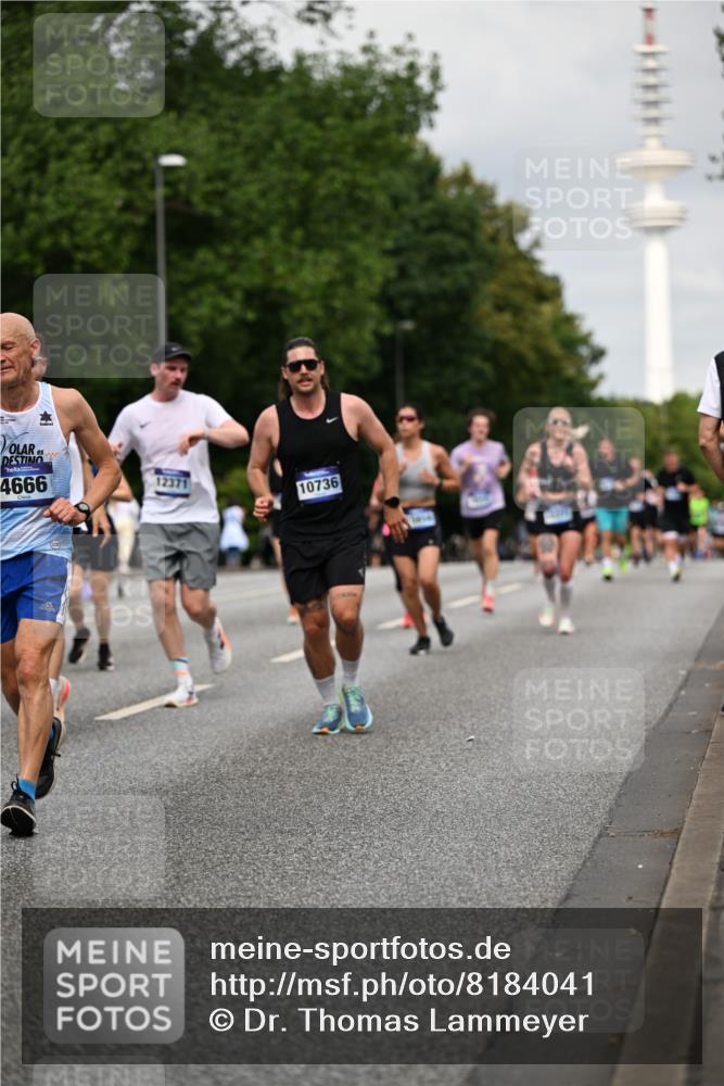 29.06.2025 - hella hamburg halbmarathon Dr. Thomas Lammeyer http://msf.ph/oto/8184041 29.06.2025 10:10:45 Kennedybrücke 1245, 1766, 1936, 1981, 4550, 4666, 5951, 6572, 8051, 8960, 10297, 10736, 10886 meine-sportfotos.de