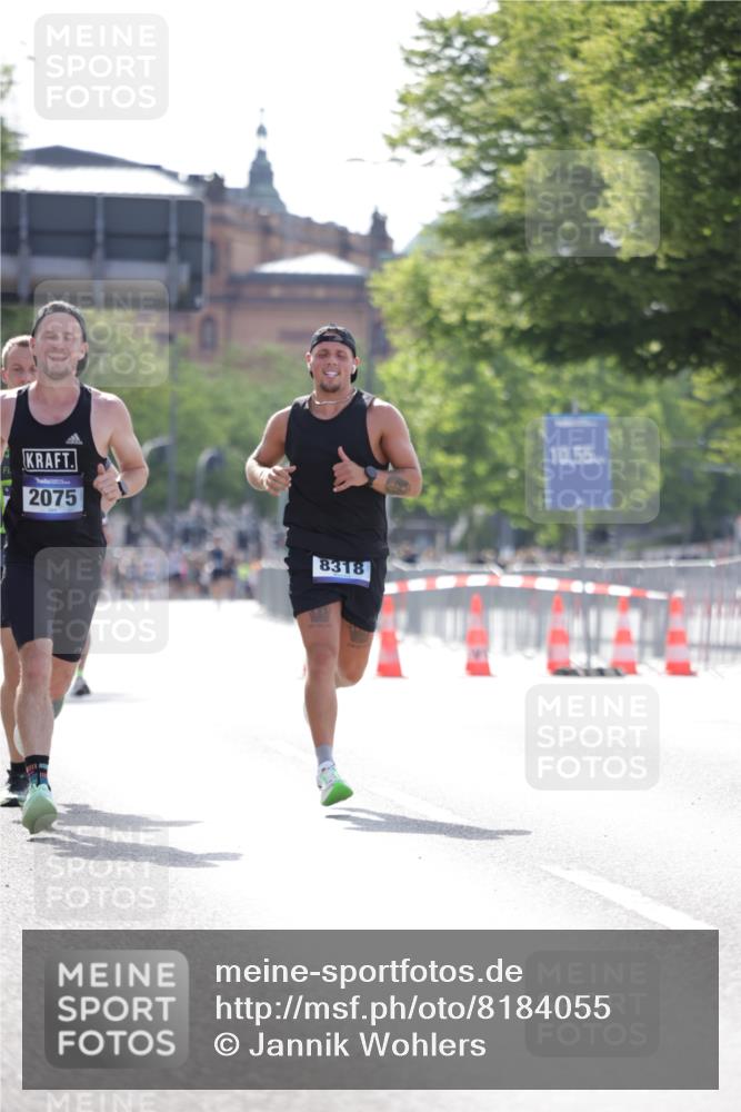 29.06.2025 - hella hamburg halbmarathon Jannik Wohlers http://msf.ph/oto/8184055 29.06.2025 09:43:08 Lombardsbrücke 1271, 2075, 2180, 6090, 7380, 8318, 15023, 17893 meine-sportfotos.de
