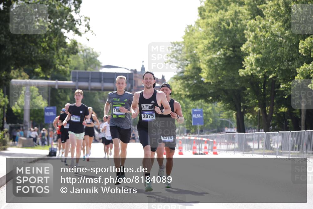 29.06.2025 - hella hamburg halbmarathon Jannik Wohlers http://msf.ph/oto/8184089 29.06.2025 09:43:09 Lombardsbrücke 1271, 2075, 2180, 6090, 7380, 8318, 15023, 17893 meine-sportfotos.de
