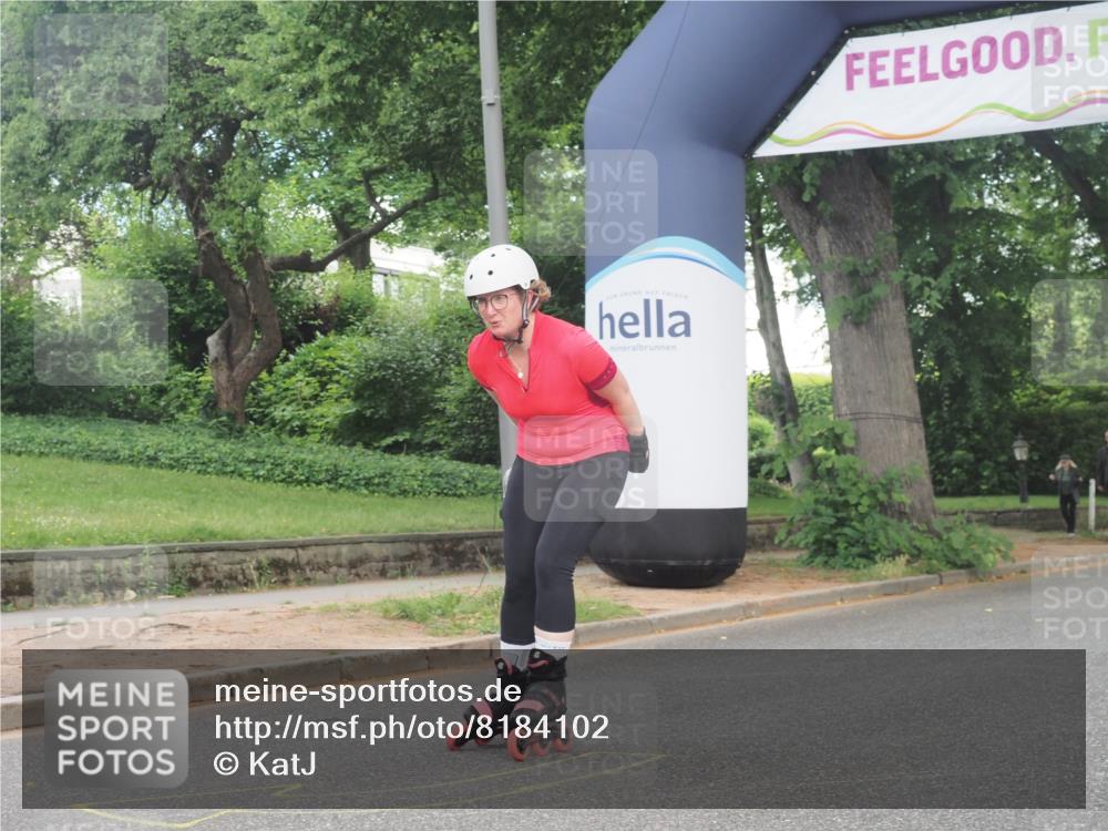 29.06.2025 - hella hamburg halbmarathon KatJ http://msf.ph/oto/8184102 29.06.2025 09:24:17 Zwischen KM18-KM19  meine-sportfotos.de