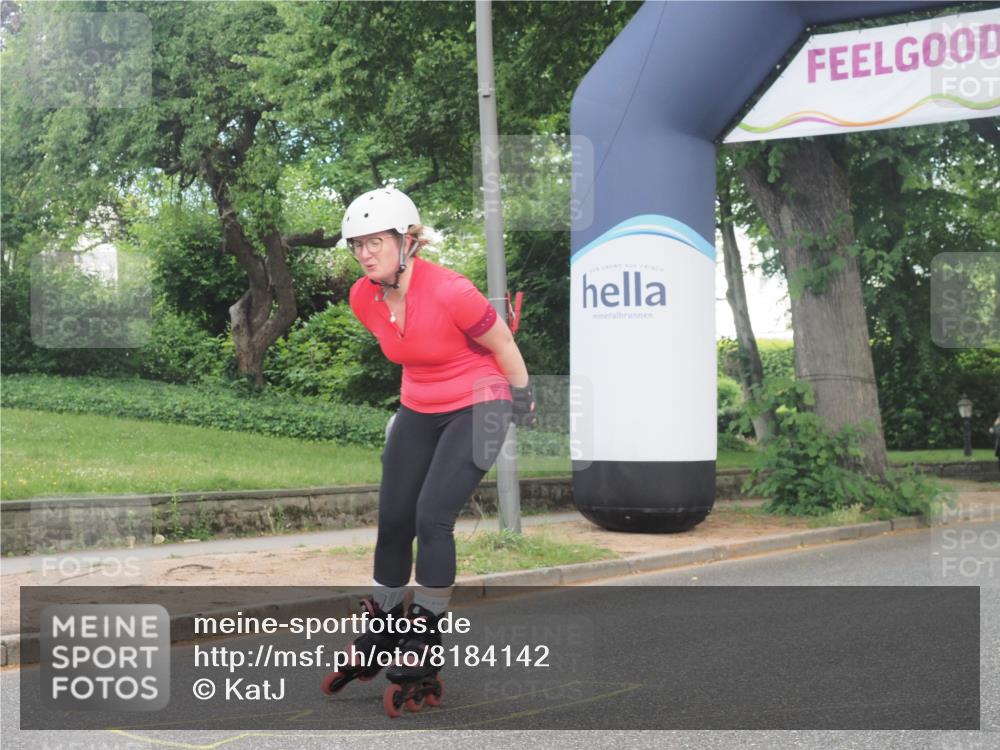 29.06.2025 - hella hamburg halbmarathon KatJ http://msf.ph/oto/8184142 29.06.2025 09:24:17 Zwischen KM18-KM19  meine-sportfotos.de