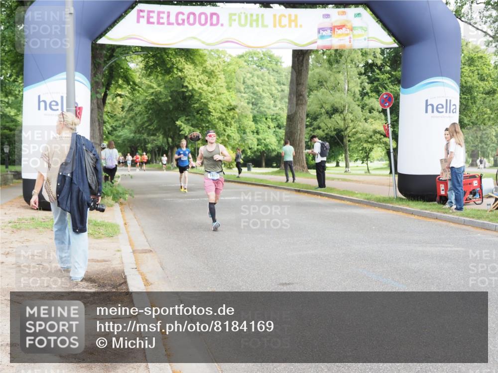 29.06.2025 - hella hamburg halbmarathon MichiJ http://msf.ph/oto/8184169 29.06.2025 10:18:03 Zwischen KM18-KM19 13383 meine-sportfotos.de