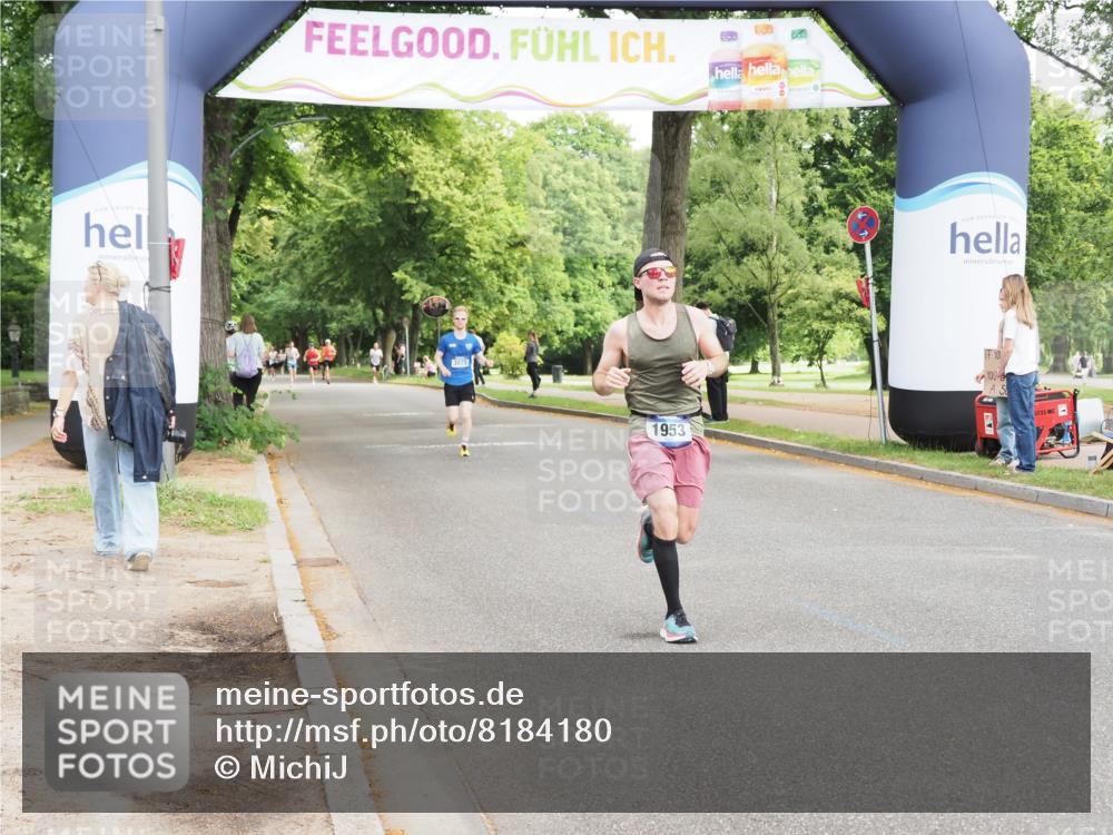 29.06.2025 - hella hamburg halbmarathon MichiJ http://msf.ph/oto/8184180 29.06.2025 10:18:05 Zwischen KM18-KM19 1953 meine-sportfotos.de