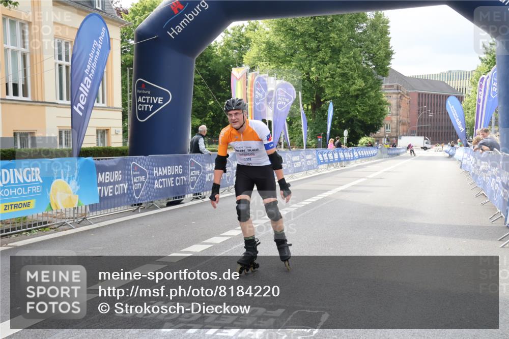 29.06.2025 - hella hamburg halbmarathon Strokosch-Dieckow http://msf.ph/oto/8184220 29.06.2025 09:24:25 Ziel 20003 meine-sportfotos.de
