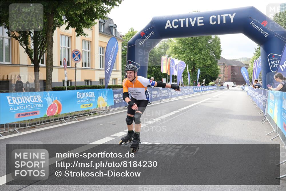29.06.2025 - hella hamburg halbmarathon Strokosch-Dieckow http://msf.ph/oto/8184230 29.06.2025 09:24:25 Ziel 20003 meine-sportfotos.de