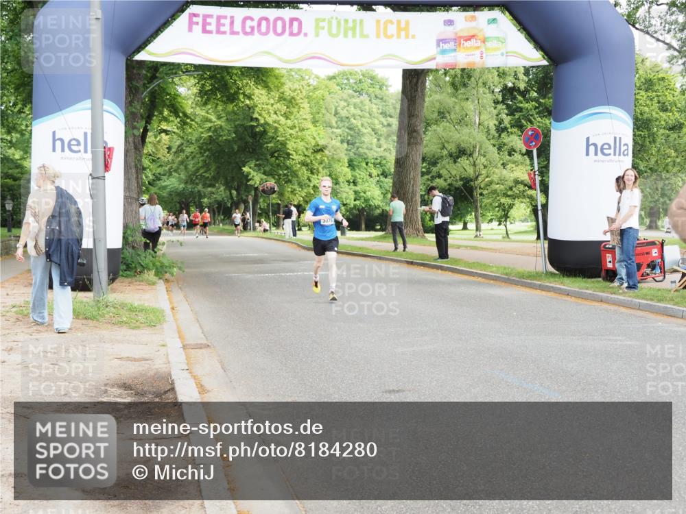 29.06.2025 - hella hamburg halbmarathon MichiJ http://msf.ph/oto/8184280 29.06.2025 10:18:06 Zwischen KM18-KM19 1953, 3075 meine-sportfotos.de