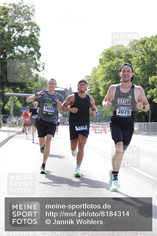 29.06.2025 - hella hamburg halbmarathon Jannik Wohlers http://msf.ph/oto/8184314 29.06.2025 09:43:11 Lombardsbrücke 2075, 2180, 2203, 6090, 7380, 8318, 10351, 13941, 15023, 15136, 17893, 18763 meine-sportfotos.de