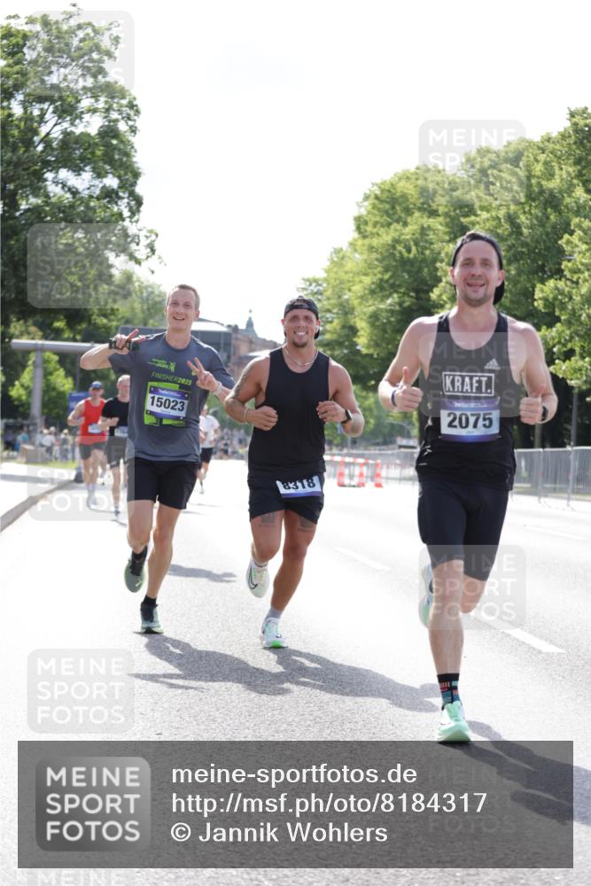 29.06.2025 - hella hamburg halbmarathon Jannik Wohlers http://msf.ph/oto/8184317 29.06.2025 09:43:11 Lombardsbrücke 2075, 2180, 2203, 6090, 7380, 8318, 10351, 13941, 15023, 15136, 17893, 18763 meine-sportfotos.de