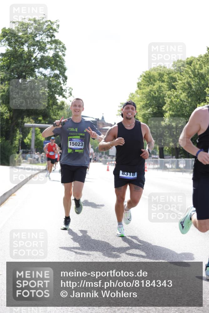 29.06.2025 - hella hamburg halbmarathon Jannik Wohlers http://msf.ph/oto/8184343 29.06.2025 09:43:11 Lombardsbrücke 2075, 2180, 2203, 6090, 7380, 8318, 10351, 13941, 15023, 15136, 17893, 18763 meine-sportfotos.de