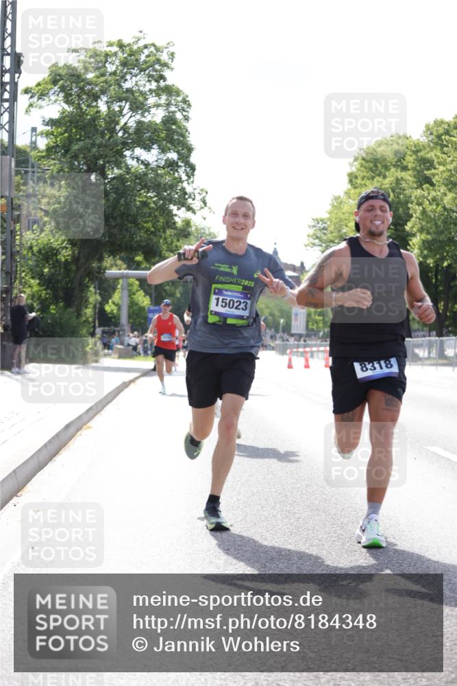 29.06.2025 - hella hamburg halbmarathon Jannik Wohlers http://msf.ph/oto/8184348 29.06.2025 09:43:12 Lombardsbrücke 2075, 2180, 2203, 7380, 8318, 10351, 13941, 15023, 15136, 17893, 18763 meine-sportfotos.de