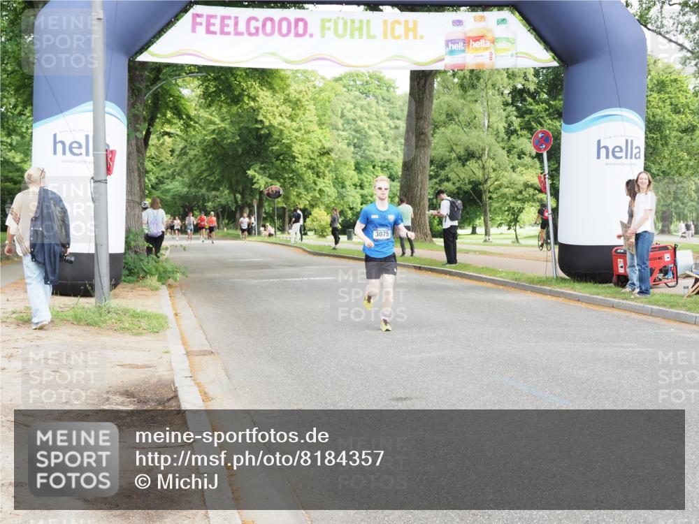 29.06.2025 - hella hamburg halbmarathon MichiJ http://msf.ph/oto/8184357 29.06.2025 10:18:06 Zwischen KM18-KM19 1953, 3075 meine-sportfotos.de
