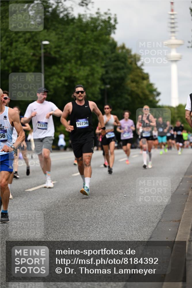 29.06.2025 - hella hamburg halbmarathon Dr. Thomas Lammeyer http://msf.ph/oto/8184392 29.06.2025 10:10:45 Kennedybrücke 1245, 1766, 1936, 1981, 4550, 4666, 5951, 6572, 8051, 8960, 10297, 10736, 10886 meine-sportfotos.de