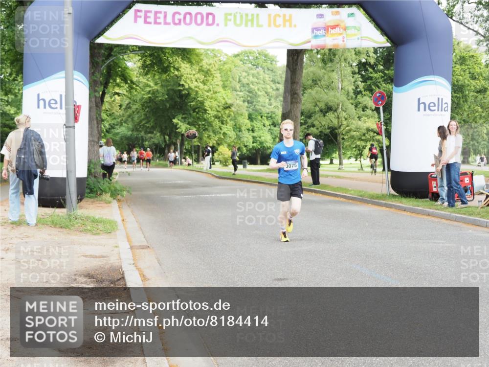 29.06.2025 - hella hamburg halbmarathon MichiJ http://msf.ph/oto/8184414 29.06.2025 10:18:07 Zwischen KM18-KM19 1953, 3075 meine-sportfotos.de