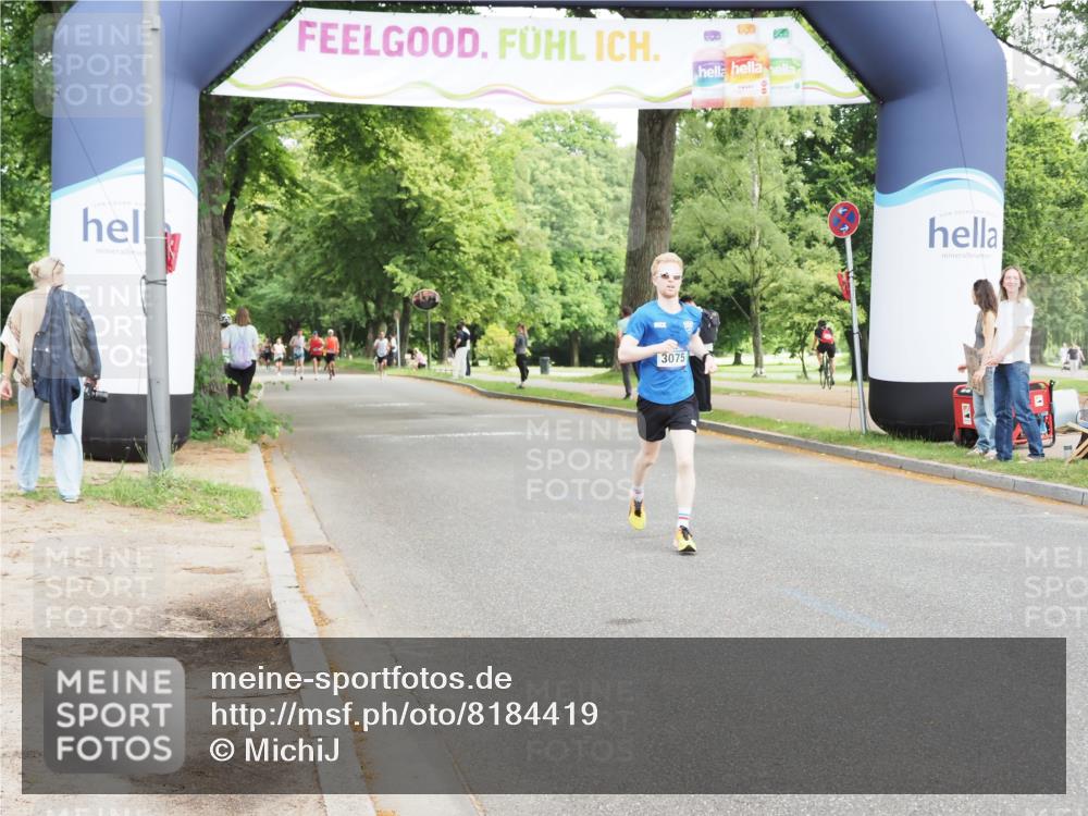 29.06.2025 - hella hamburg halbmarathon MichiJ http://msf.ph/oto/8184419 29.06.2025 10:18:07 Zwischen KM18-KM19 1953, 3075 meine-sportfotos.de