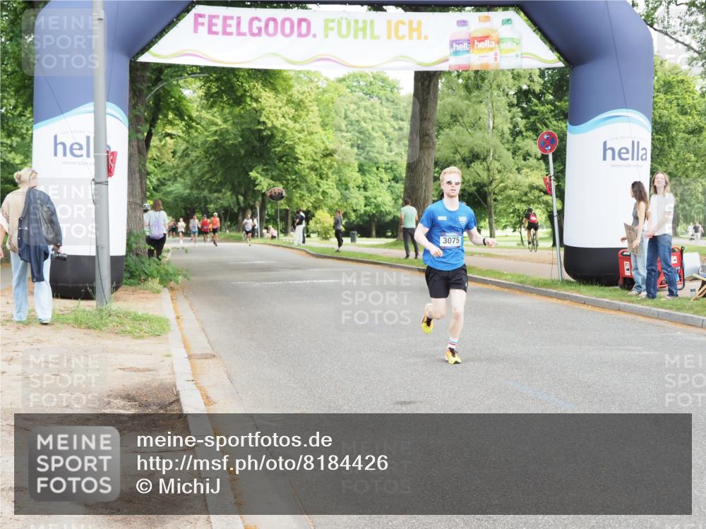 29.06.2025 - hella hamburg halbmarathon MichiJ http://msf.ph/oto/8184426 29.06.2025 10:18:07 Zwischen KM18-KM19 1953, 3075 meine-sportfotos.de