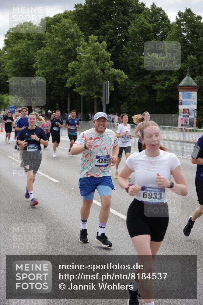 29.06.2025 - hella hamburg halbmarathon Jannik Wohlers http://msf.ph/oto/8184537 29.06.2025 11:10:56 Lombardsbrücke 2345, 2373, 4157, 4269, 4452, 5411, 5797, 6729, 6933, 8294, 8314, 8802, 9375, 9703, 10021, 10170, 10758, 11104, 11807, 13428, 14132, 15241, 15691, 15729, 15774, 15810, 16728, 17330, 17507, 17821, 18463, 18639, 18752, 19179 meine-sportfotos.de
