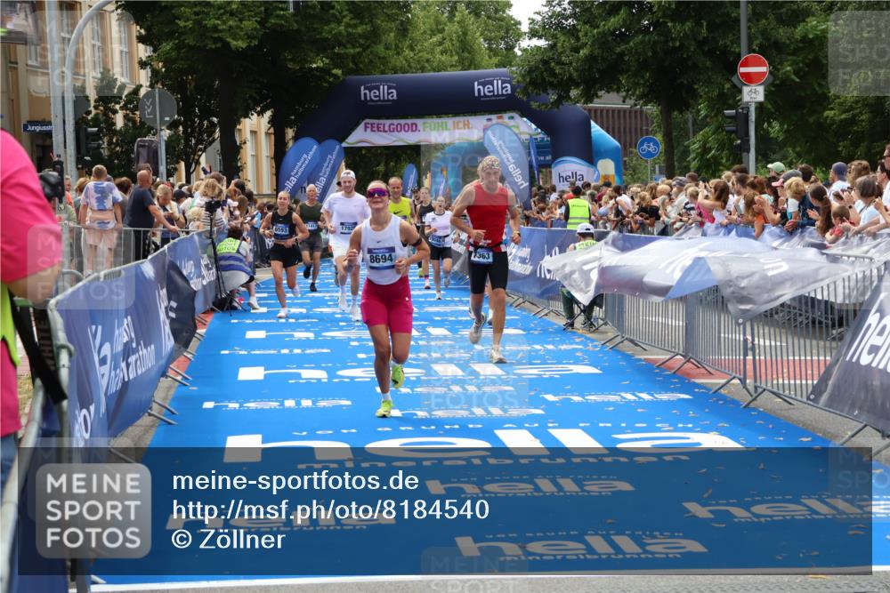 29.06.2025 - hella hamburg halbmarathon Zöllner http://msf.ph/oto/8184540 29.06.2025 10:42:04 Ziel 5690, 6593, 7363, 8694, 11417, 12292, 13196, 15846, 16507, 17864, 17926, 18920, 19046 meine-sportfotos.de
