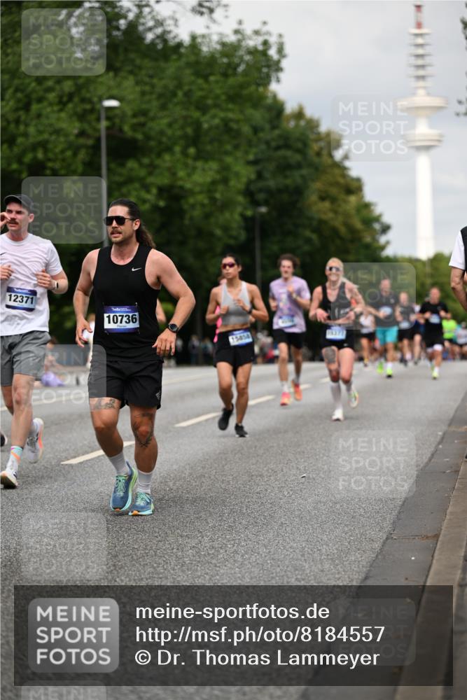 29.06.2025 - hella hamburg halbmarathon Dr. Thomas Lammeyer http://msf.ph/oto/8184557 29.06.2025 10:10:46 Kennedybrücke 1245, 1766, 1936, 1981, 4550, 4666, 5951, 6572, 8051, 8960, 9560, 10297, 10736, 10886 meine-sportfotos.de