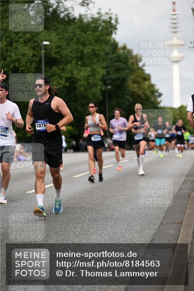 29.06.2025 - hella hamburg halbmarathon Dr. Thomas Lammeyer http://msf.ph/oto/8184563 29.06.2025 10:10:46 Kennedybrücke 1245, 1766, 1936, 1981, 4550, 4666, 5951, 6572, 8051, 8960, 9560, 10297, 10736, 10886 meine-sportfotos.de