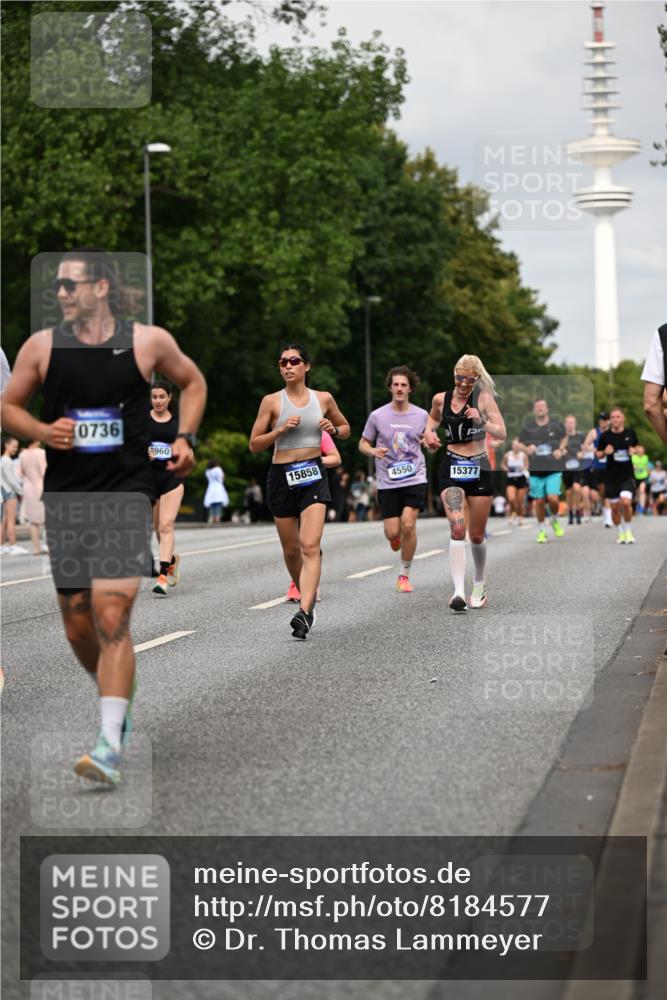 29.06.2025 - hella hamburg halbmarathon Dr. Thomas Lammeyer http://msf.ph/oto/8184577 29.06.2025 10:10:47 Kennedybrücke 1245, 1766, 1936, 1981, 4550, 4666, 5951, 6314, 6572, 6664, 8051, 8960, 9560, 10297, 10736, 10886 meine-sportfotos.de