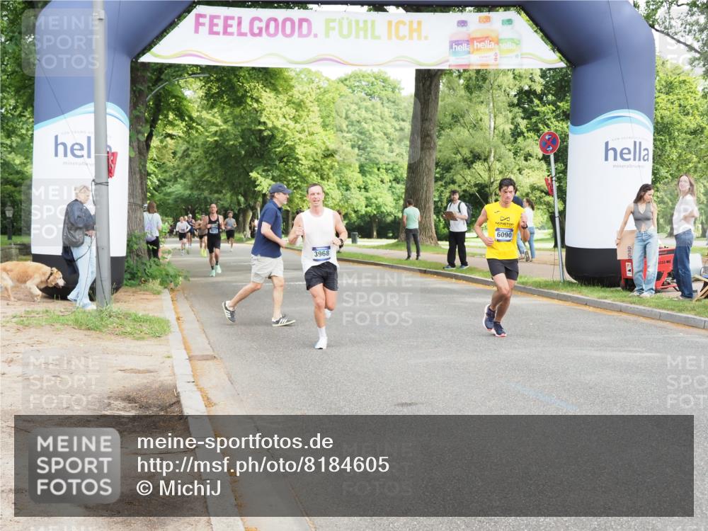 29.06.2025 - hella hamburg halbmarathon MichiJ http://msf.ph/oto/8184605 29.06.2025 10:18:23 Zwischen KM18-KM19 3968, 6090, 10222, 10351, 15655, 18763 meine-sportfotos.de