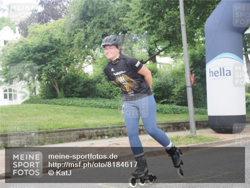 29.06.2025 - hella hamburg halbmarathon KatJ http://msf.ph/oto/8184617 29.06.2025 09:24:22 Zwischen KM18-KM19  meine-sportfotos.de