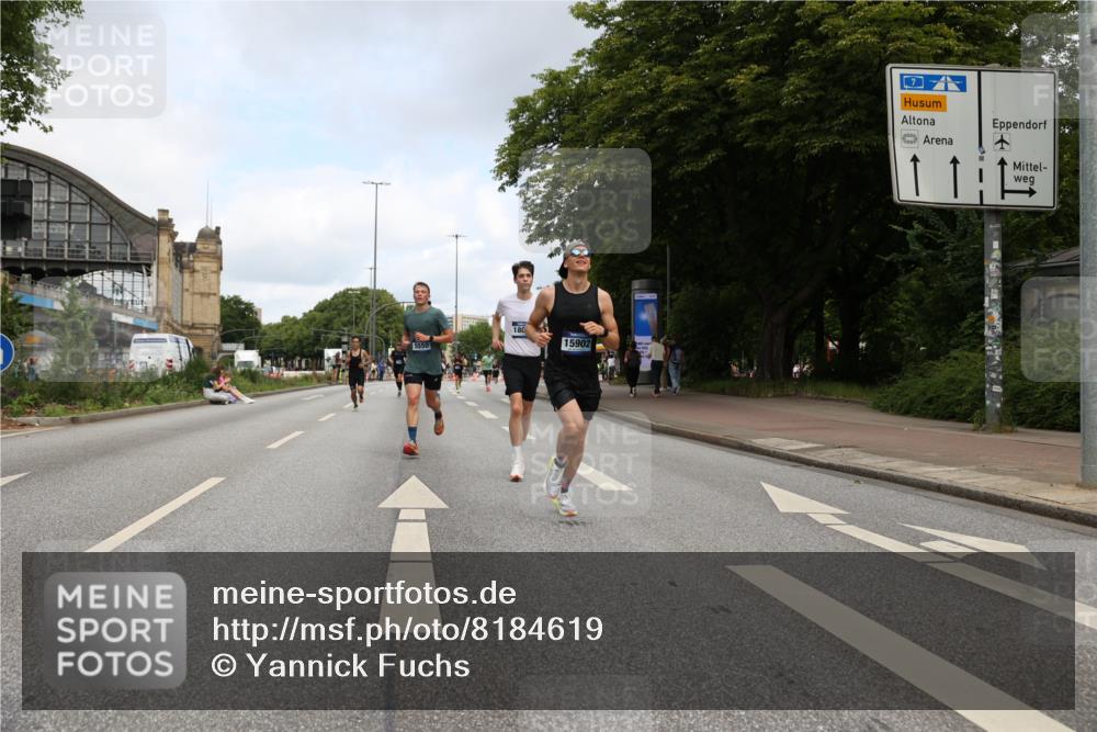 29.06.2025 - hella hamburg halbmarathon Yannick Fuchs http://msf.ph/oto/8184619 29.06.2025 10:29:12 20KM 1002, 1080, 3005, 5048, 5152, 5550, 6878, 7534, 7628, 7884, 7901, 9519, 9686, 11019, 11202, 11230, 11661, 15902, 16417, 17014, 18026, 18837 meine-sportfotos.de