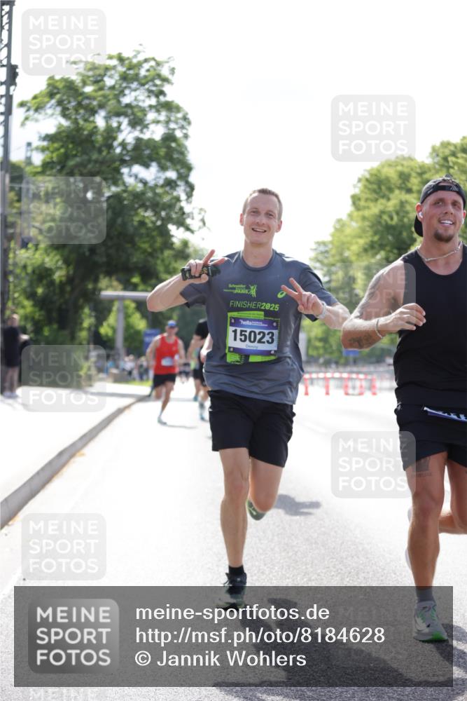29.06.2025 - hella hamburg halbmarathon Jannik Wohlers http://msf.ph/oto/8184628 29.06.2025 09:43:12 Lombardsbrücke 2075, 2180, 2203, 7380, 8318, 10351, 13941, 15023, 15136, 17893, 18763 meine-sportfotos.de