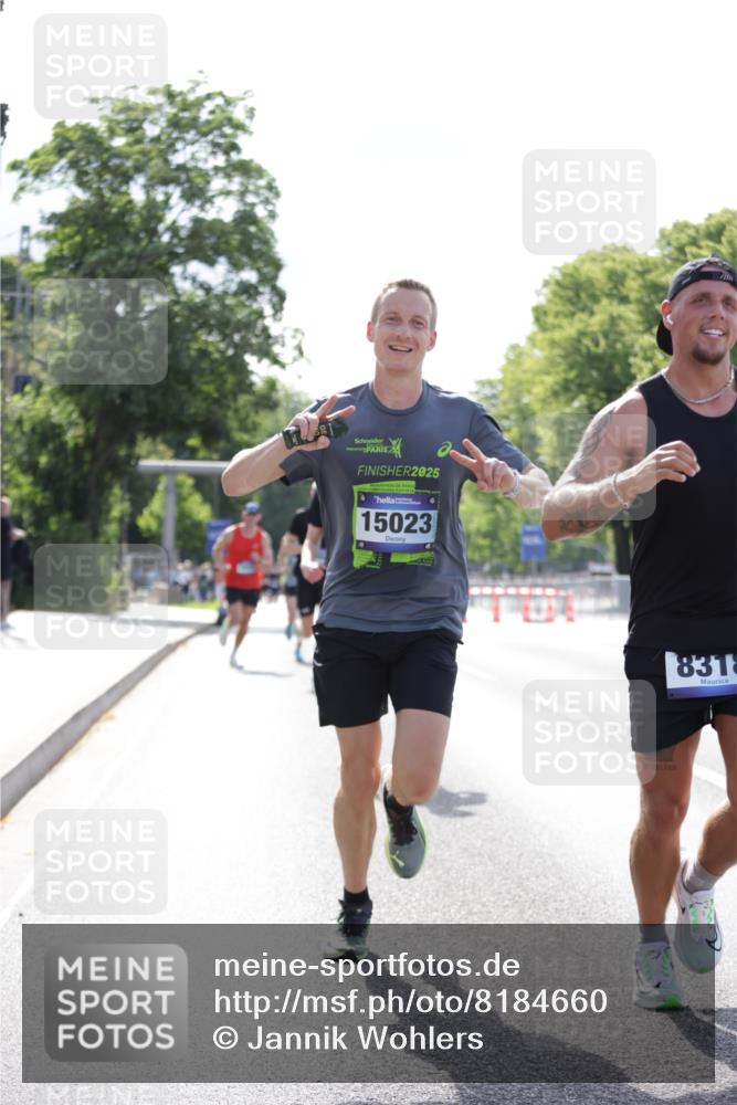 29.06.2025 - hella hamburg halbmarathon Jannik Wohlers http://msf.ph/oto/8184660 29.06.2025 09:43:12 Lombardsbrücke 2075, 2180, 2203, 7380, 8318, 10351, 13941, 15023, 15136, 17893, 18763 meine-sportfotos.de