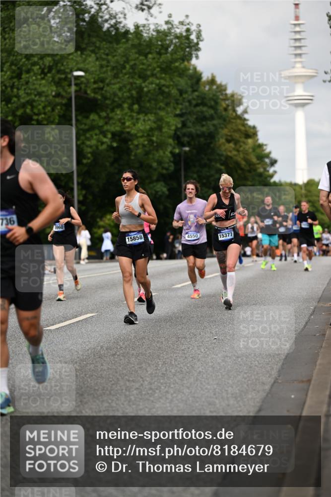 29.06.2025 - hella hamburg halbmarathon Dr. Thomas Lammeyer http://msf.ph/oto/8184679 29.06.2025 10:10:47 Kennedybrücke 1245, 1766, 1936, 1981, 4550, 4666, 5951, 6314, 6572, 6664, 8051, 8960, 9560, 10297, 10736, 10886 meine-sportfotos.de