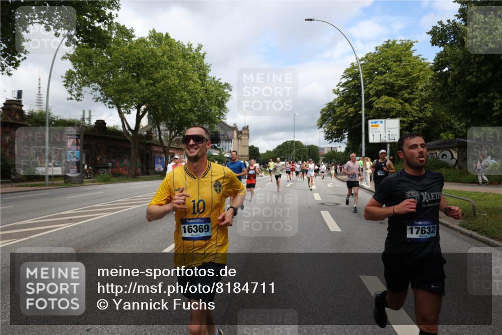 29.06.2025 - hella hamburg halbmarathon Yannick Fuchs http://msf.ph/oto/8184711 29.06.2025 10:43:30 20KM 1094, 1342, 1381, 1452, 1476, 2013, 2504, 2592, 2596, 2706, 2889, 2937, 3060, 4017, 4183, 4185, 4832, 5460, 5705, 6158, 7067, 7297, 7332, 8112, 8302, 8437, 8821, 9038, 9126, 9213, 9463, 9619, 9649, 9695, 9924, 10053, 10184, 10859, 10860, 11340, 11519, 11579, 11679, 11779, 11819, 11977, 12094, 12421, 12533, 12670, 13233, 13269, 13688, 14526, 15422, 15523, 15857, 15894, 16114, 16369, 16627, 16653, 16731, 16891, 17173, 17632, 17753, 18058, 18842, 18873, 19109 meine-sportfotos.de
