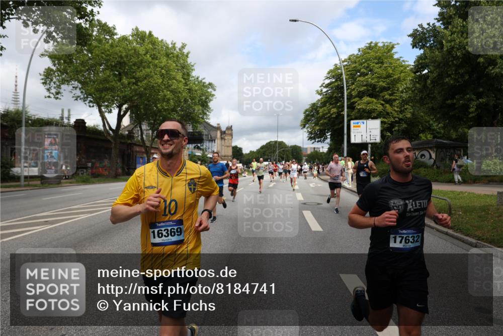29.06.2025 - hella hamburg halbmarathon Yannick Fuchs http://msf.ph/oto/8184741 29.06.2025 10:43:30 20KM 1094, 1342, 1381, 1452, 1476, 2013, 2504, 2592, 2596, 2706, 2889, 2937, 3060, 4017, 4183, 4185, 4832, 5460, 5705, 6158, 7067, 7297, 7332, 8112, 8302, 8437, 8821, 9038, 9126, 9213, 9463, 9619, 9649, 9695, 9924, 10053, 10184, 10859, 10860, 11340, 11519, 11579, 11679, 11779, 11819, 11977, 12094, 12421, 12533, 12670, 13233, 13269, 13688, 14526, 15422, 15523, 15857, 15894, 16114, 16369, 16627, 16653, 16731, 16891, 17173, 17632, 17753, 18058, 18842, 18873, 19109 meine-sportfotos.de